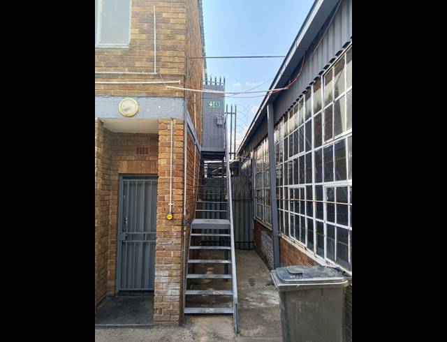 285M² WAREHOUSE TO LET IN SPARTAN